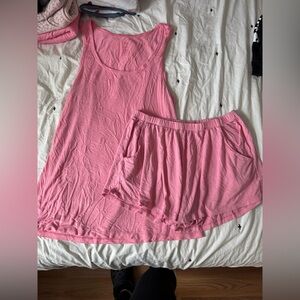 Woman’s Kyte baby tank set